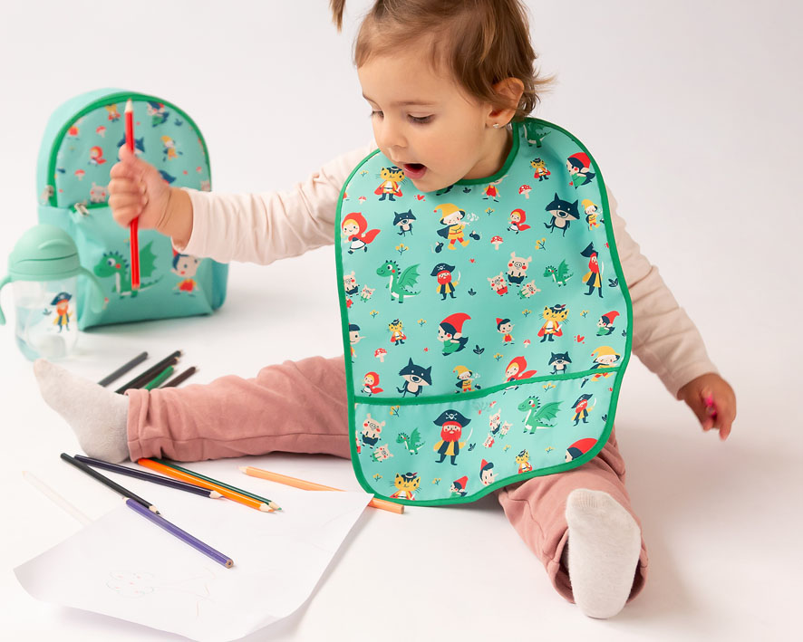 Babero Impermeable Verde Kiokids - Imagen 5
